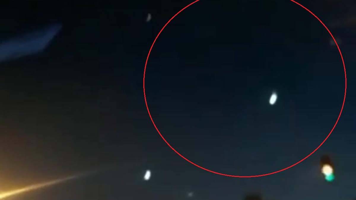 Vatandaşlar, o anları cep telefonu ve araç kameralarıyla kaydetti.