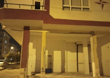 Ankara'da kolonları çatlayan apartman tahliye edildi