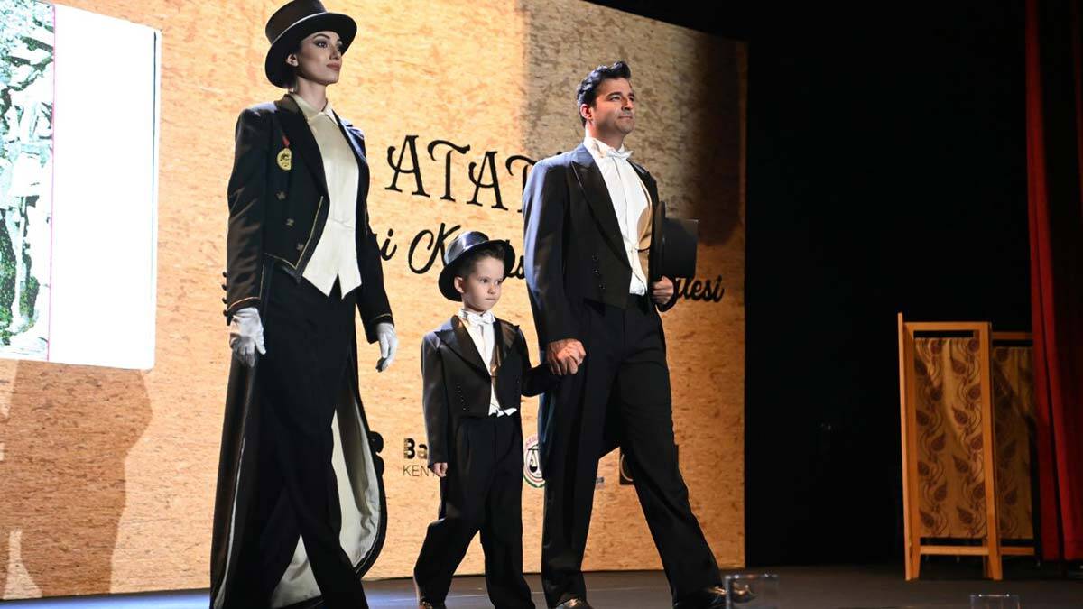 Atatürk Giysi Koleksiyonu Defilesi düzenlendi