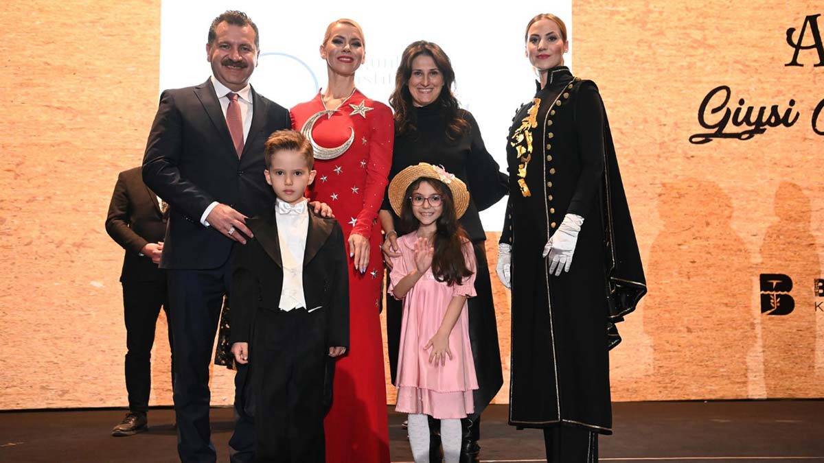 " Efelerimizle, pehlivanlarımızla her zaman Kuvayı Millîye şehri olarak Atatürk’ün ilke ve inkılaplarına sahip çıkacağız"