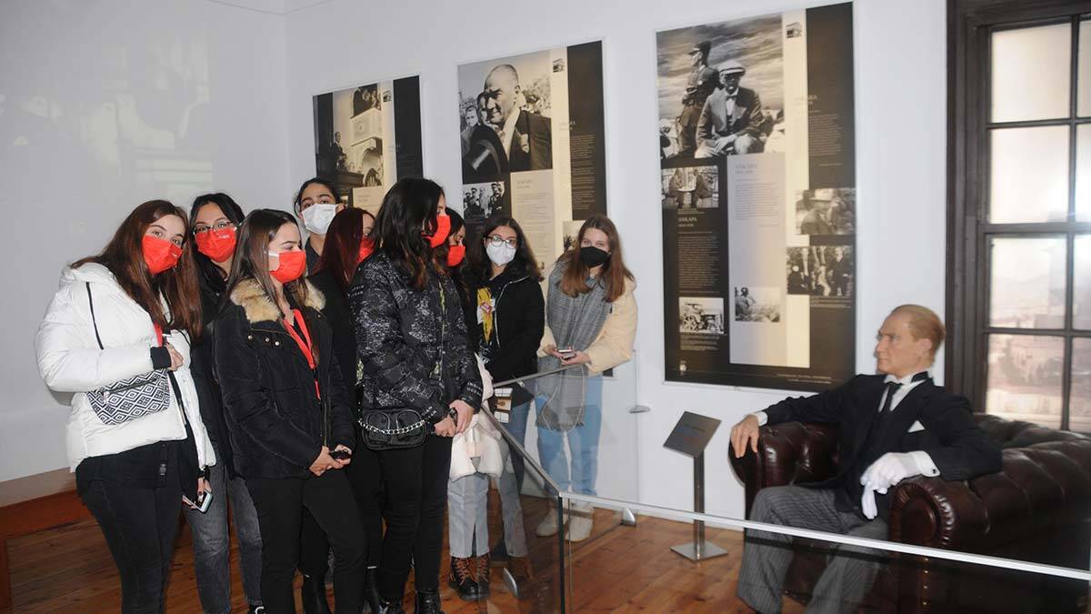 Atatürk ölümünün yıl dönümünde Selanik'te anıldı