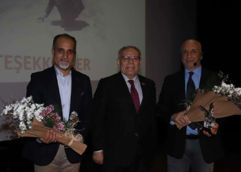 Atatürk'e Kartal'da anma programı düzenlendi