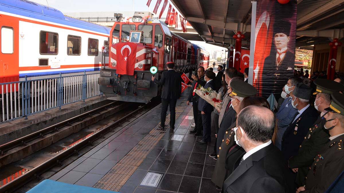 " Bu millete hizmet eden onun efendisi olur' düsturu içerisinde, gelecek nesillere daha da güzel bir Diyarbakır bırakmak için çalışmaya devam edeceğiz"