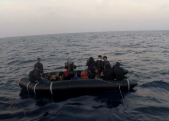 Ayvacık açıklarında 24 kaçak göçmen kurtarıldı