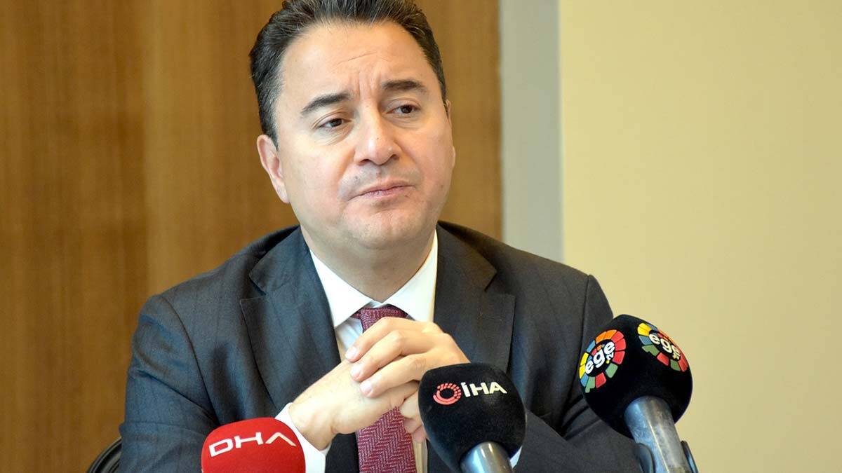 Babacan: Hiçbir ittifakta olma gibi bir durumumuz yok