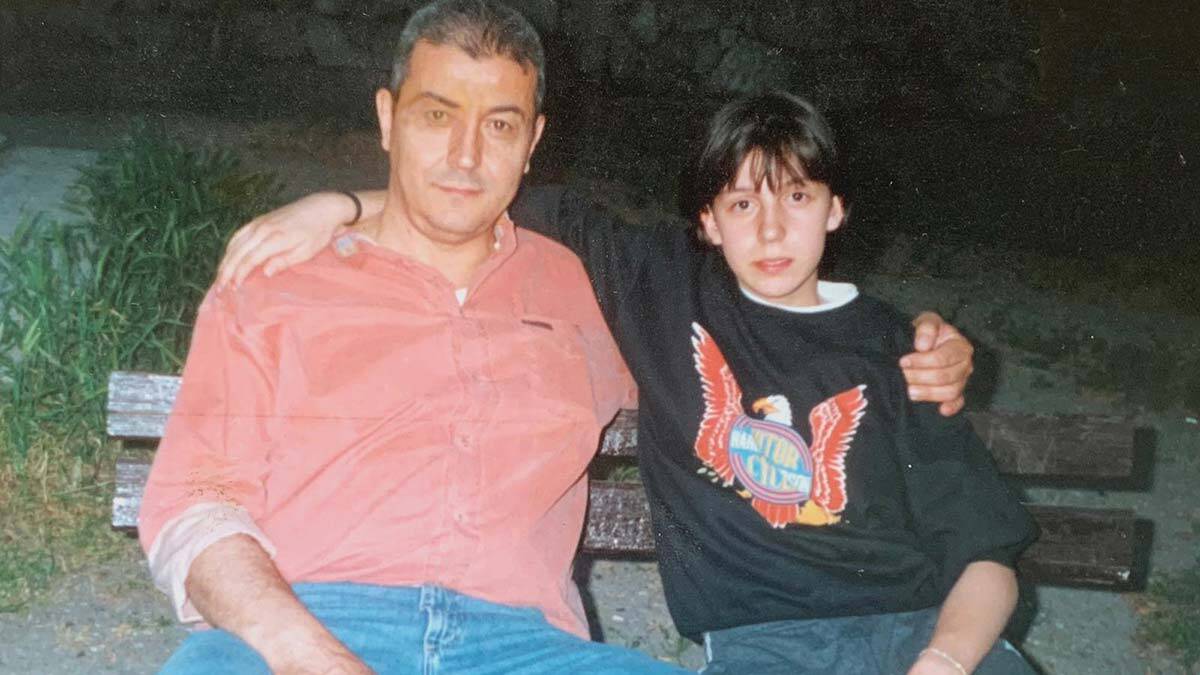 Eylül Kibaroğlu, çocuk yaşlarından itibaren babası Esen Kibaroğlu'na ait bilardo salonunda, bilardoya merak sardı