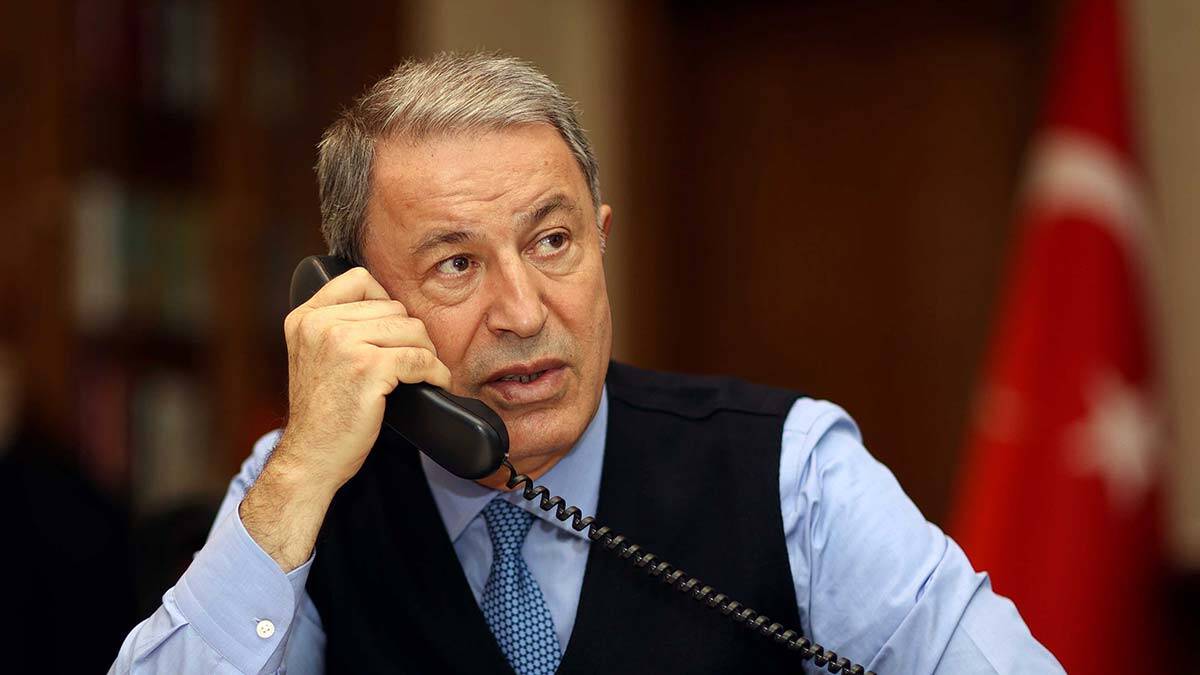 Bakan Akar'dan Azerbaycan'a taziye telefonu