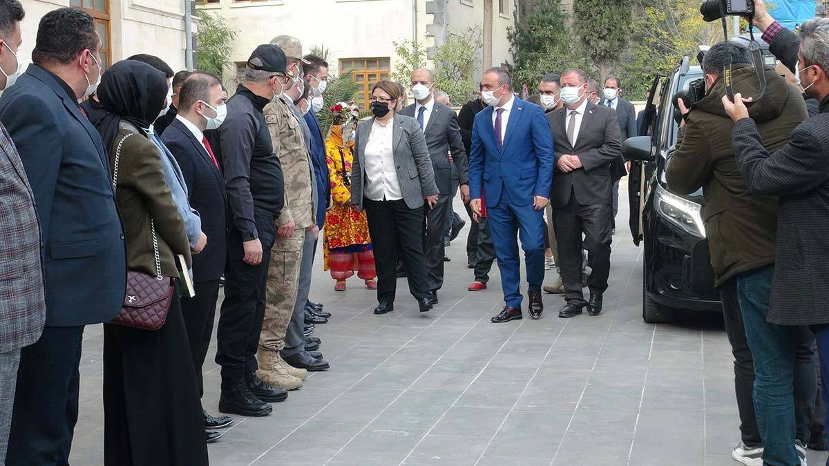 Bakan Derya Yanık Kilis'e geldi