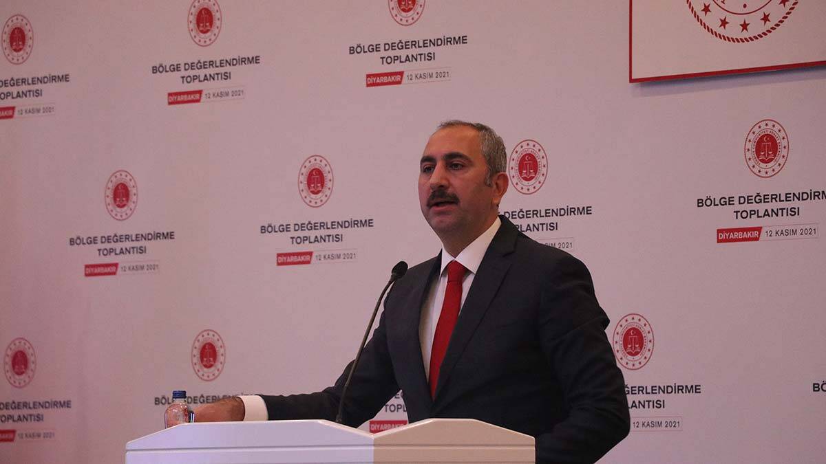 "İnsan hakları eylem planının kararlı bir şekilde uygulanması anlamında önemli adımlar atılmıştır"