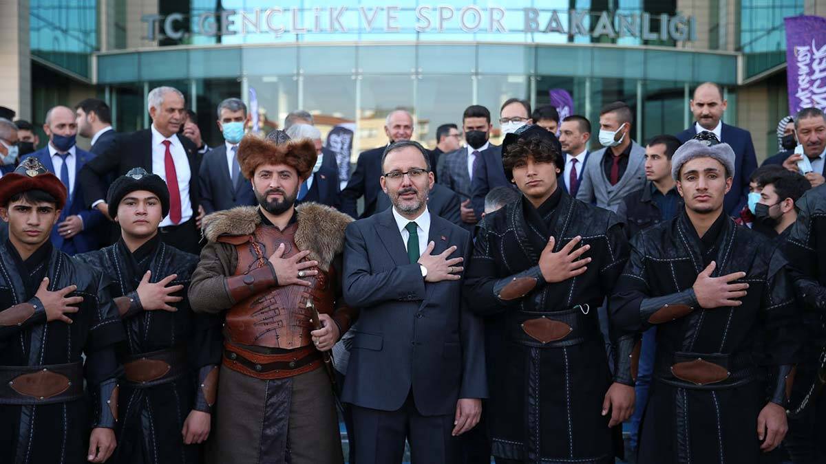 " İstikrar, sürdürülebilirlik vizyonumuzla, milletimizin sesi olduk, milletimizin sesi olmaya da devam edeceğiz "