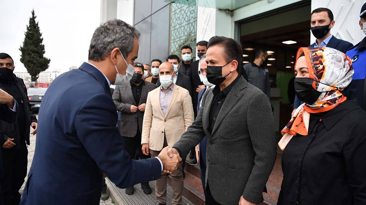 Bakan Özer: En önemli paydaşlarımızdan biri