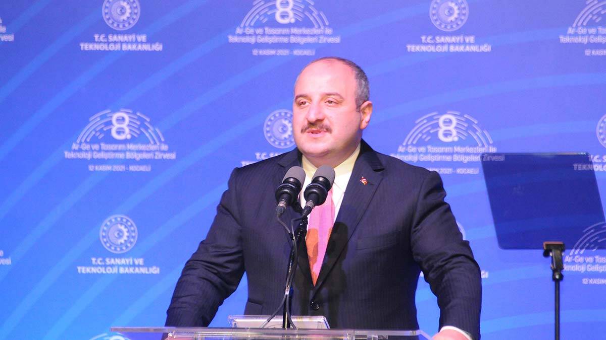 Bakan Varank: İhracatımız 215 milyar dolara ulaştı