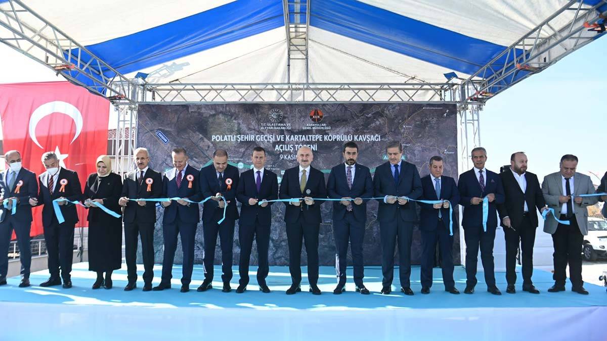 "Her biri 60 metre uzunluğundaki Sakarya, DDY-1 ve DDY-2 sağ köprülerini yıkıp yeniden yaptık "