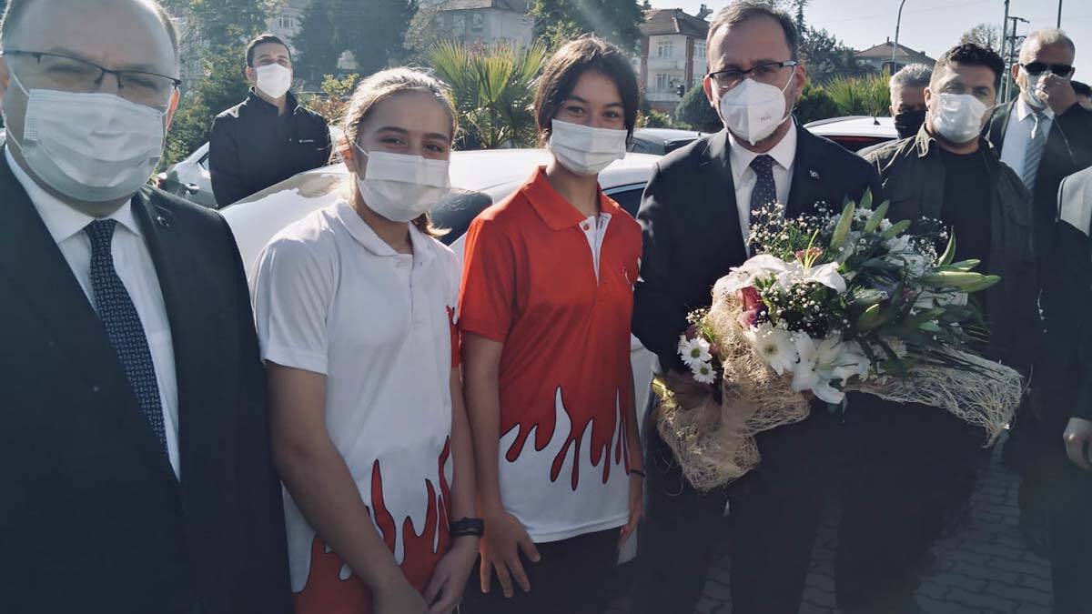 Bakan: Halkın spora erişimi en önemli hedeflerimizden