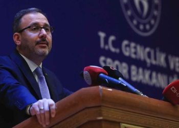Bakan: Sportif faaliyetleri ileriye taşıyacağız