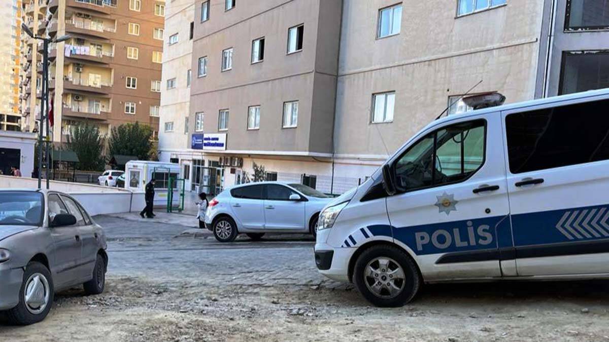 Gelen sağlık ekibinin yaptığı kontrolde, Aygün'ün yaşamını yitirdiğini belirledi