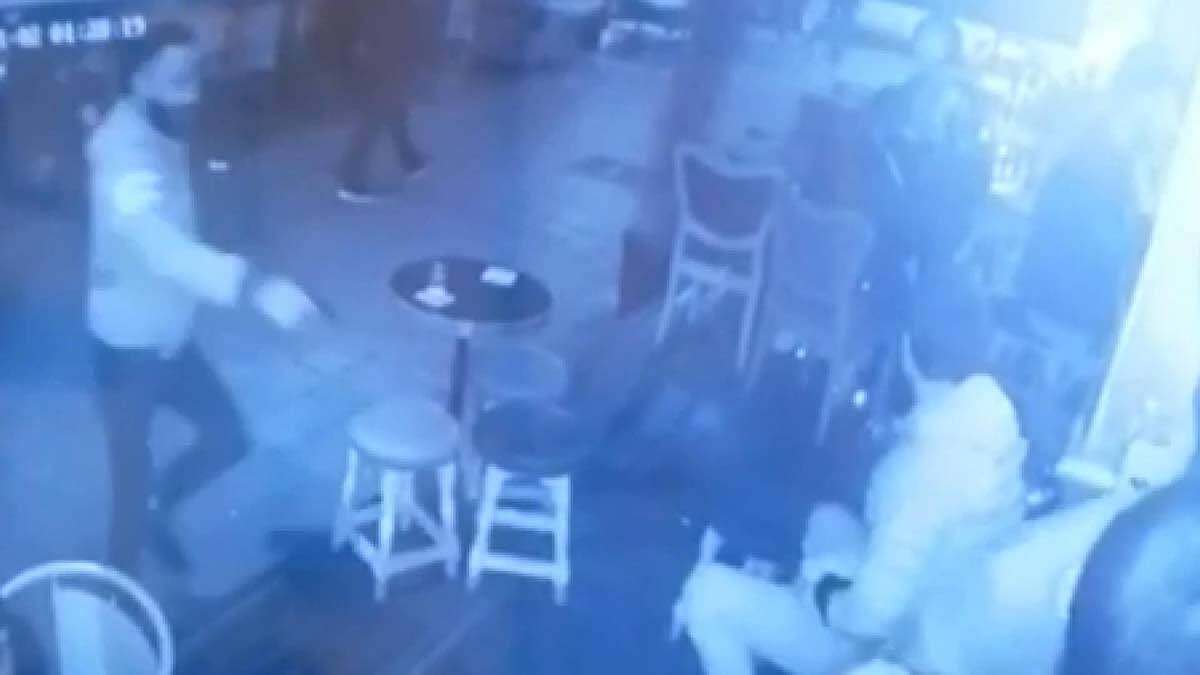 Bara alınmayan kişi korumayı vurdu