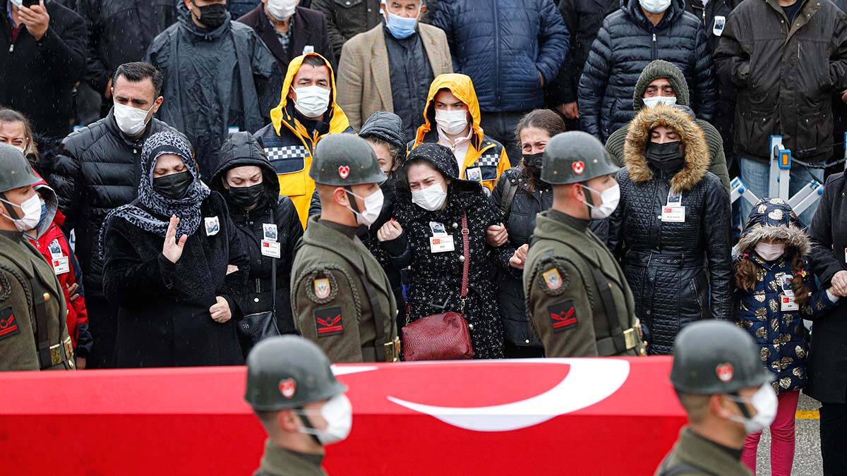 Piyade Binbaşı Mete Yıldırım (40), memleketi Ankara'nın Elmadağ ilçesinde düzenlenen törenle son yolculuğuna uğurlandı.