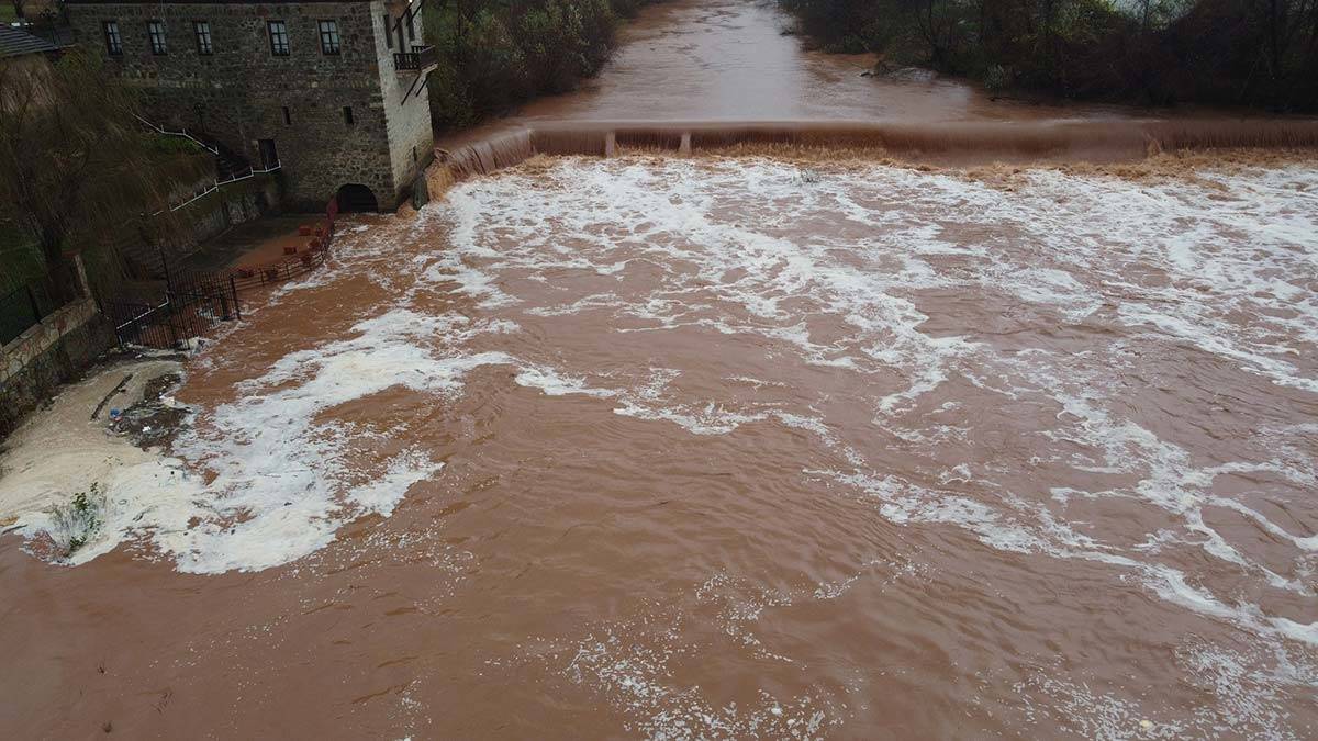 Bartın Irmağı köpürmeye başladı