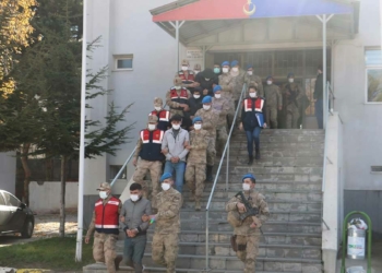 Bitlis merkezli 5 ilde göçmen kaçakçılığı operasyonu