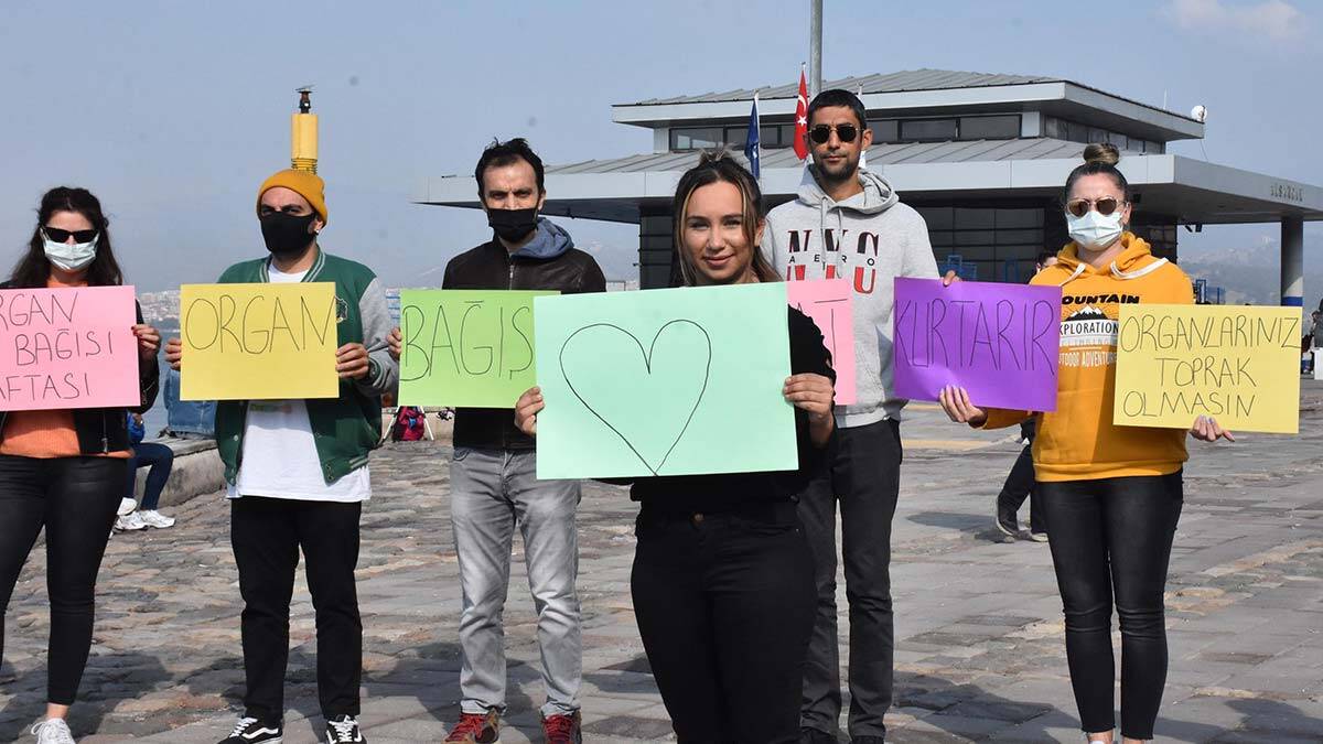 " Evde 8 saat diyalize giriyorum. Haftanın 3 günü diyalize bağlıyım"