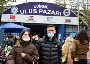 Bulgaristan'dan çok sayı turist Edirne'ye akın etti