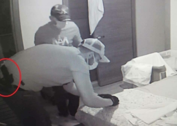 Bursa'da hırsızlar bebek kamerasına yakalandı