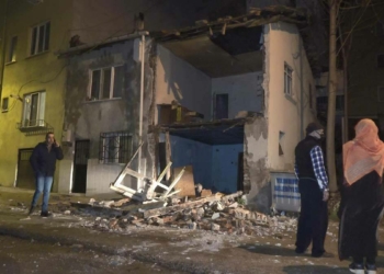 Bursa'da lodos hayatı olumsuz etkiledi