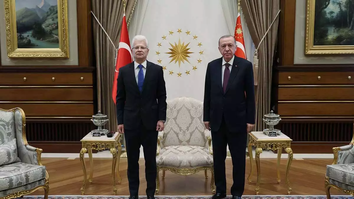 Büyükelçilerden erdoğan'a güven mektubu