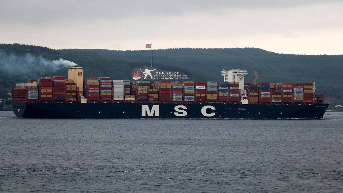 Çanakkale Boğazı tek yönlü trafiğe kapatıldı