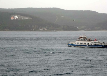 Çanakkale'de feribot seferleri iptal edildi