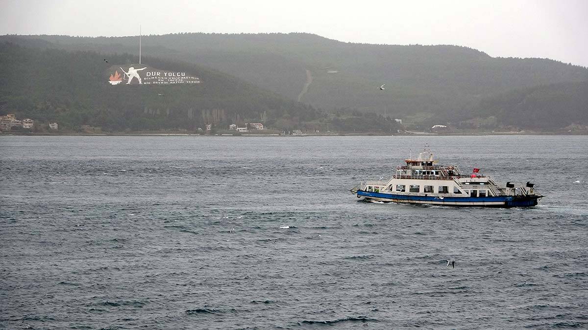 Çanakkale'de feribot seferleri iptal edildi