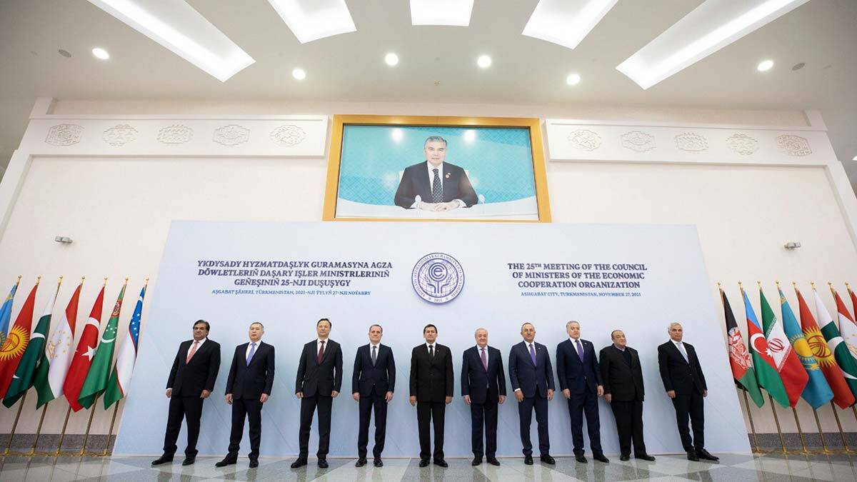 Çavuşoğlu, EİT Dışişleri Bakanları Toplantısı'nda