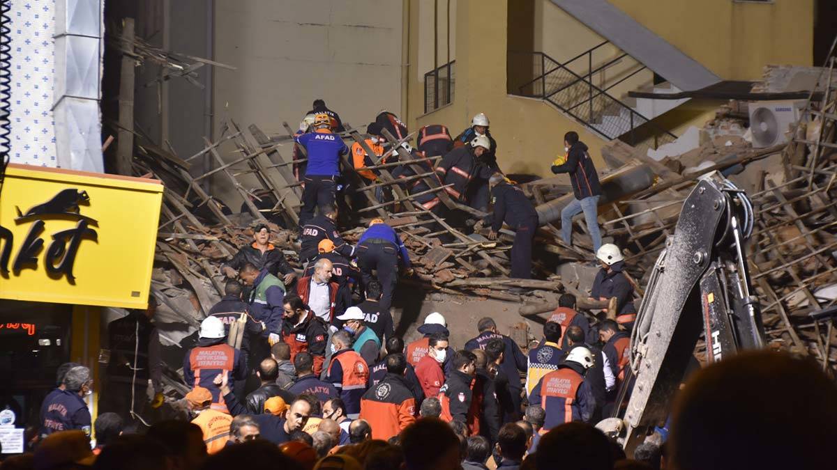 Çöken binanın işçileri: Çürük olduğu bilgisini verdik