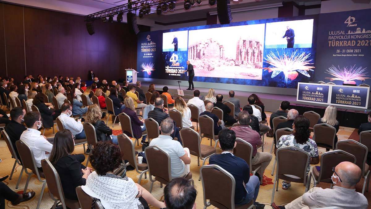 "Gereksiz radyolojik çekimler ise hem ekonomik maliyeti yükseltiyor hem de topluma düşen ortalama radyasyon yükünü artırıyor "