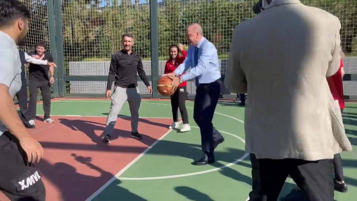 Erdoğan'a Cumhurbaşkanlığı Sözcüsü İbrahim Kalın da eşlik etti