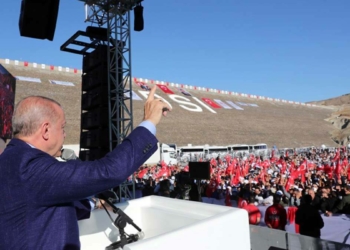 Cumhurbaşkanı: Yeni yatırımlar yapamaya devam edeceğiz