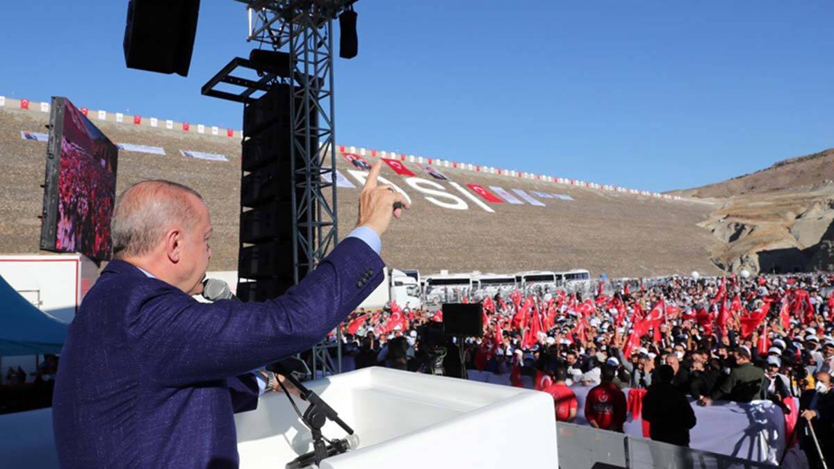 Cumhurbaşkanı: Yeni yatırımlar yapamaya devam edeceğiz