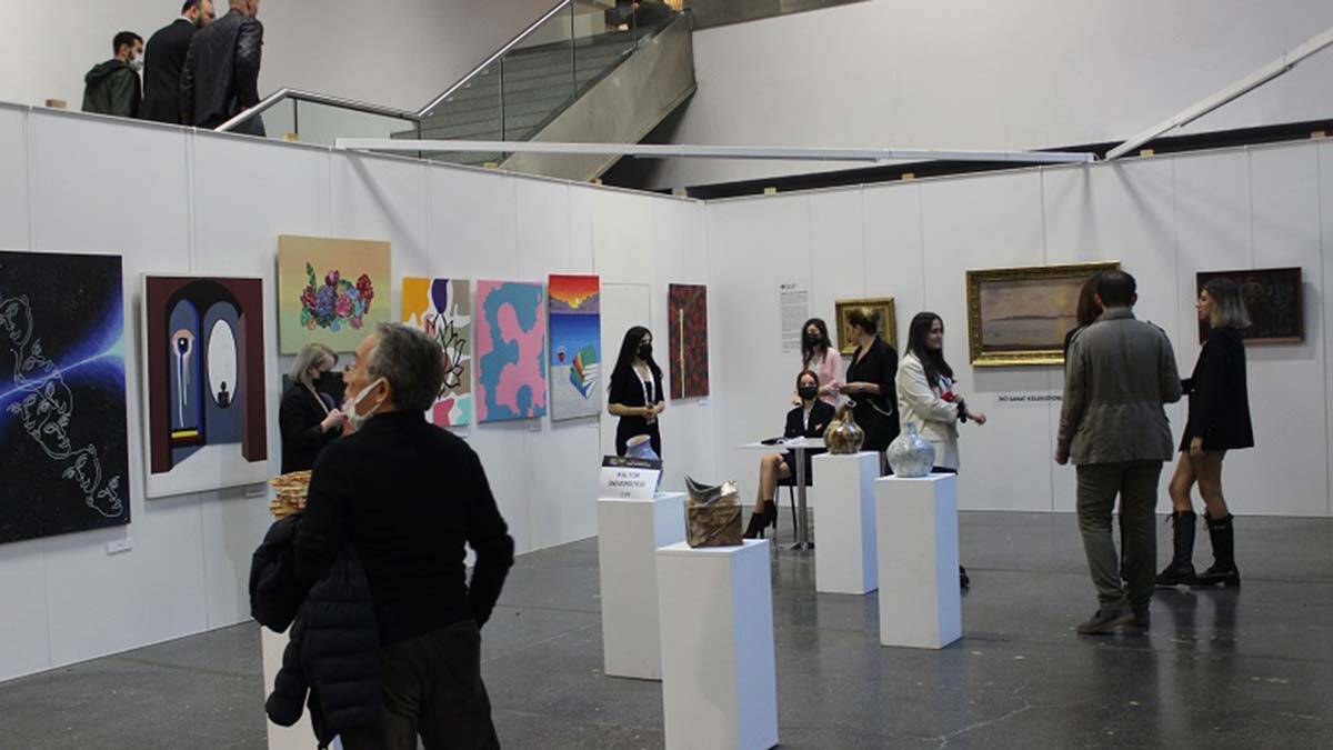 Derslerde hazırlanan 25 eser sergilendi