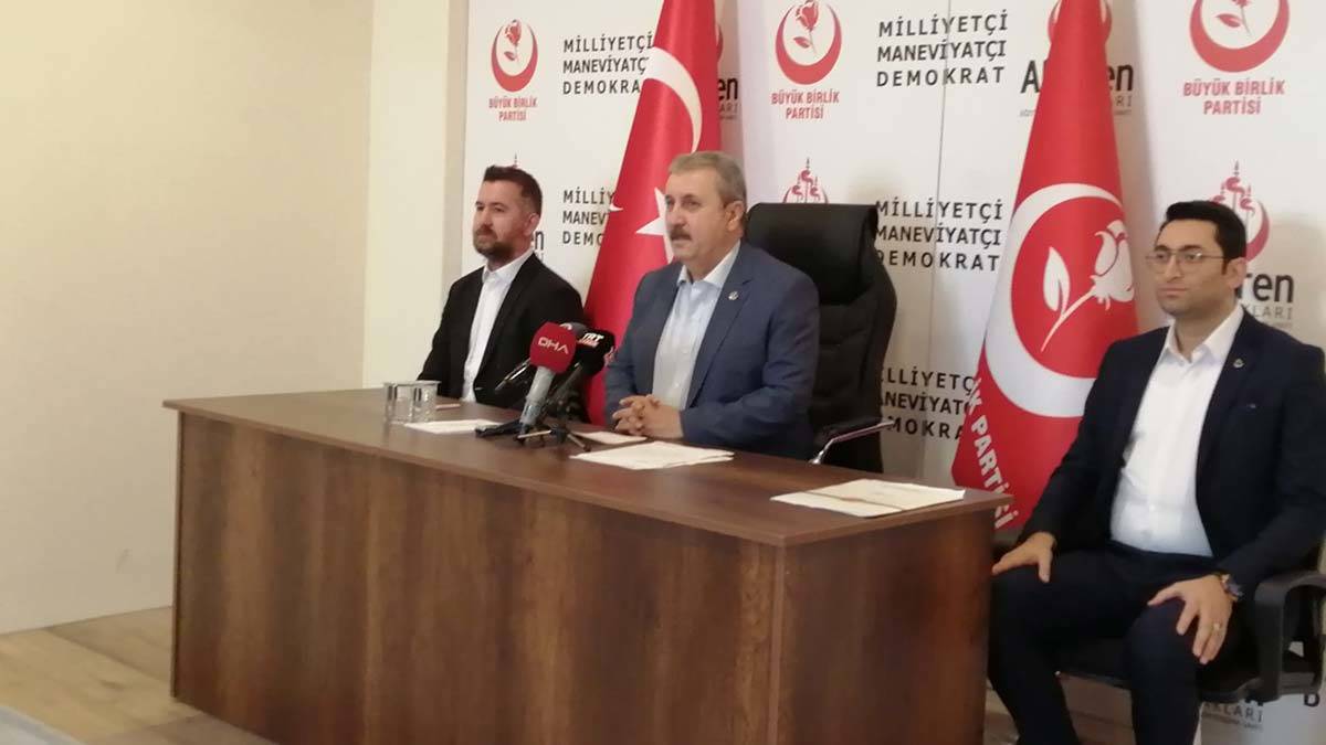 " Peşmergenin tekrar Kerkük’te güvenliği ele geçirmesi, bir nevi yönetimi ele geçirmesi oradaki Türkmen varlığı için büyük bir tehdittir"