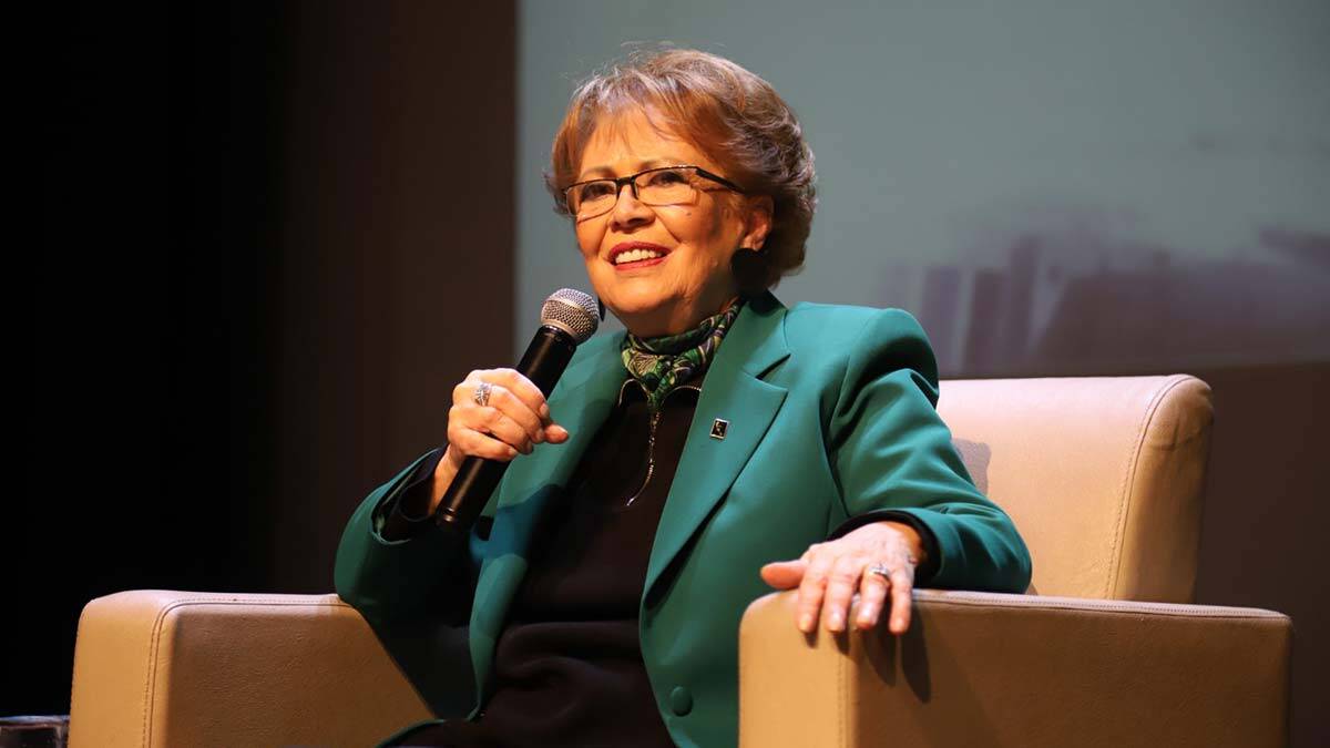 Önay Alpago Atatürk'ün Ekonomi Devrimlerini anlattı