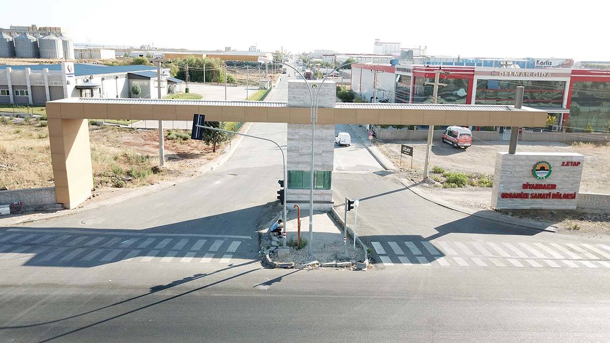 "Yer talep eden sanayicilerimizi Diyarbakır'dan boş geri çevirmek istemiyoruz"