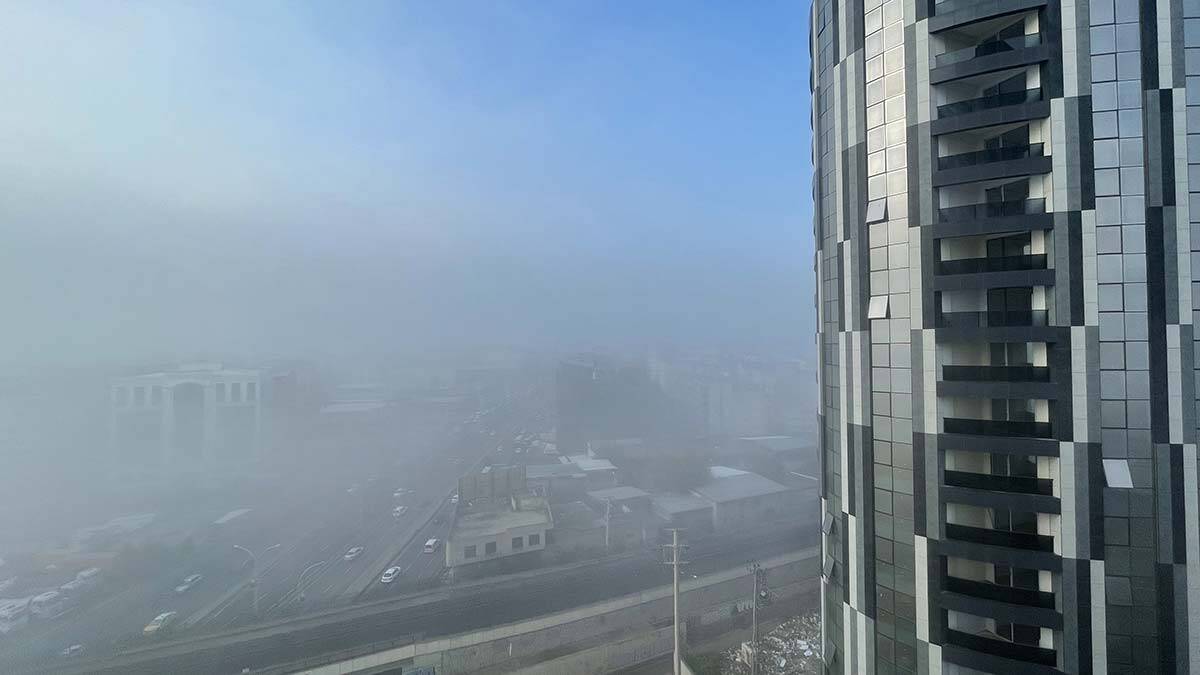 Diyarbakır'da sis trafikte aksamalara neden oldu