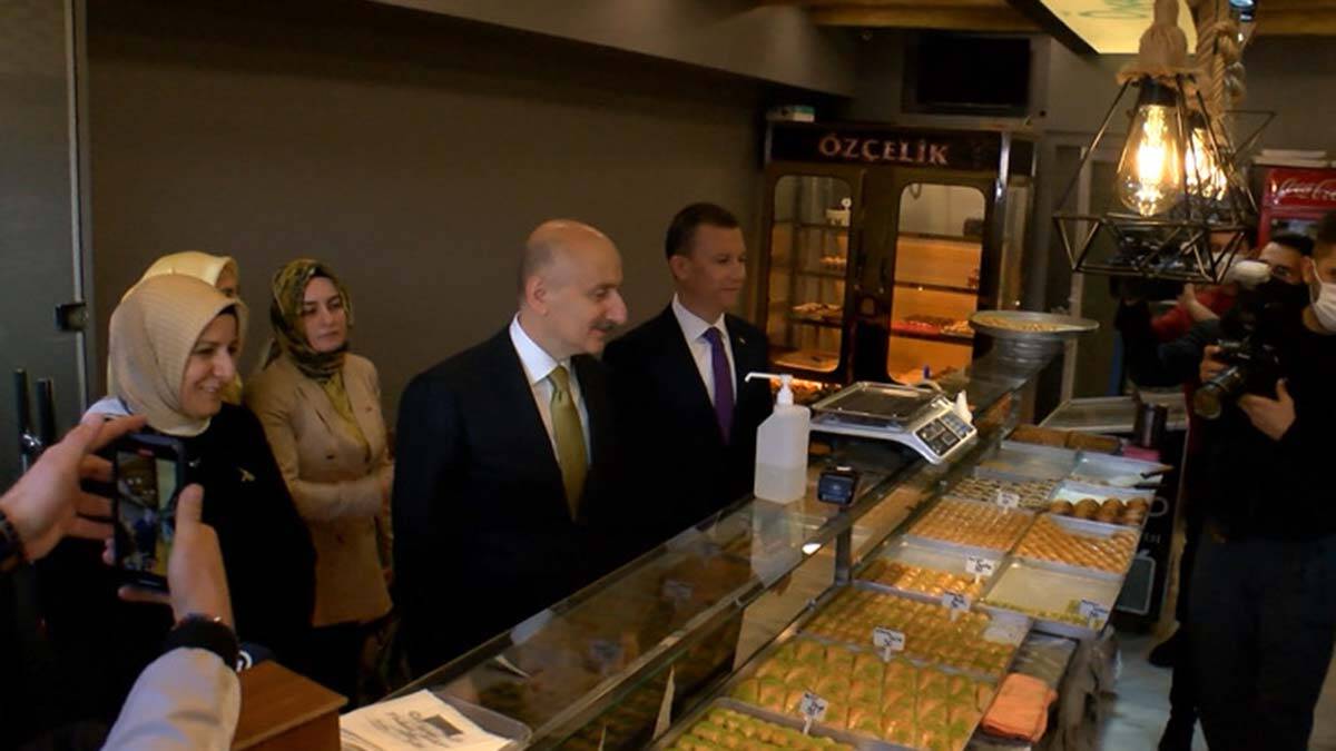 Polatlı’da esnaf ziyaretinde bulundu