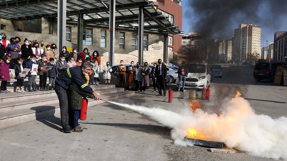 Yenimahalle kreşlerinde yangın tatbikatı
