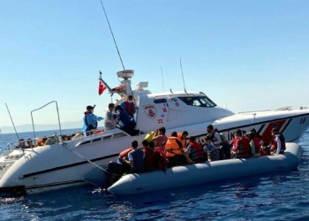 Ege'de 10 ayda 17 bin 587 göçmen yakalandı