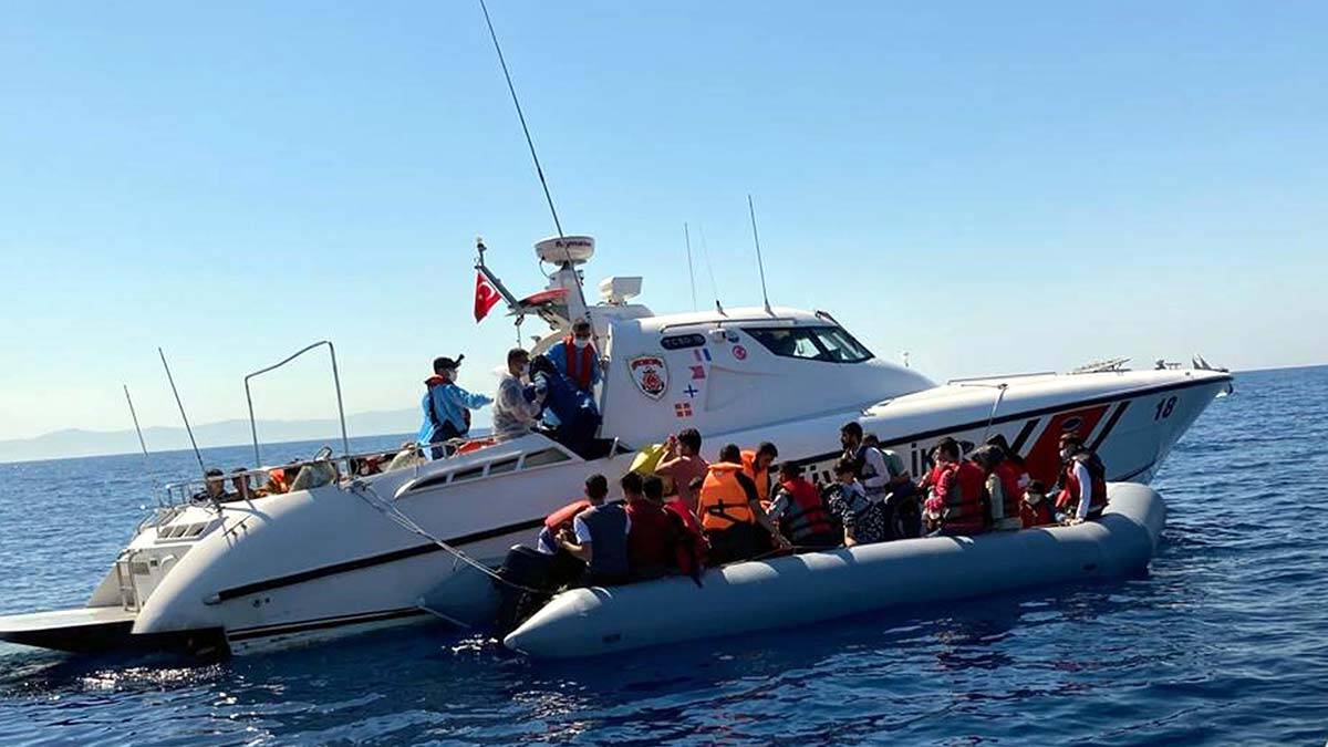 Ege'de 10 ayda 17 bin 587 göçmen yakalandı