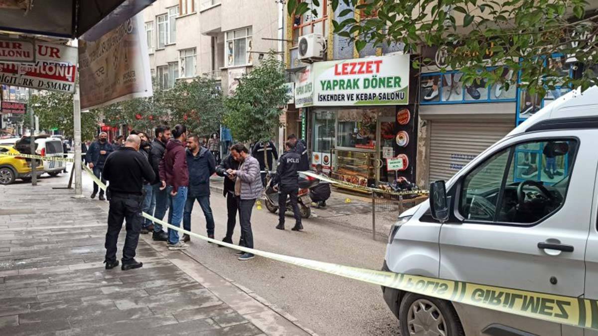 Elazığ'da çay ocağına silahlı saldırı: 2 yaralı