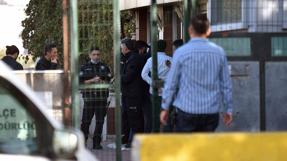  Olay Yeri İnceleme Kimlik Tespit Şube Müdürlüğü ekipleri, inceleme yaptı. 