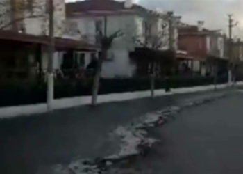 Enez'de deniz taştı ve yolları su bastı Enez'de deniz taştı ve yolları su bastı